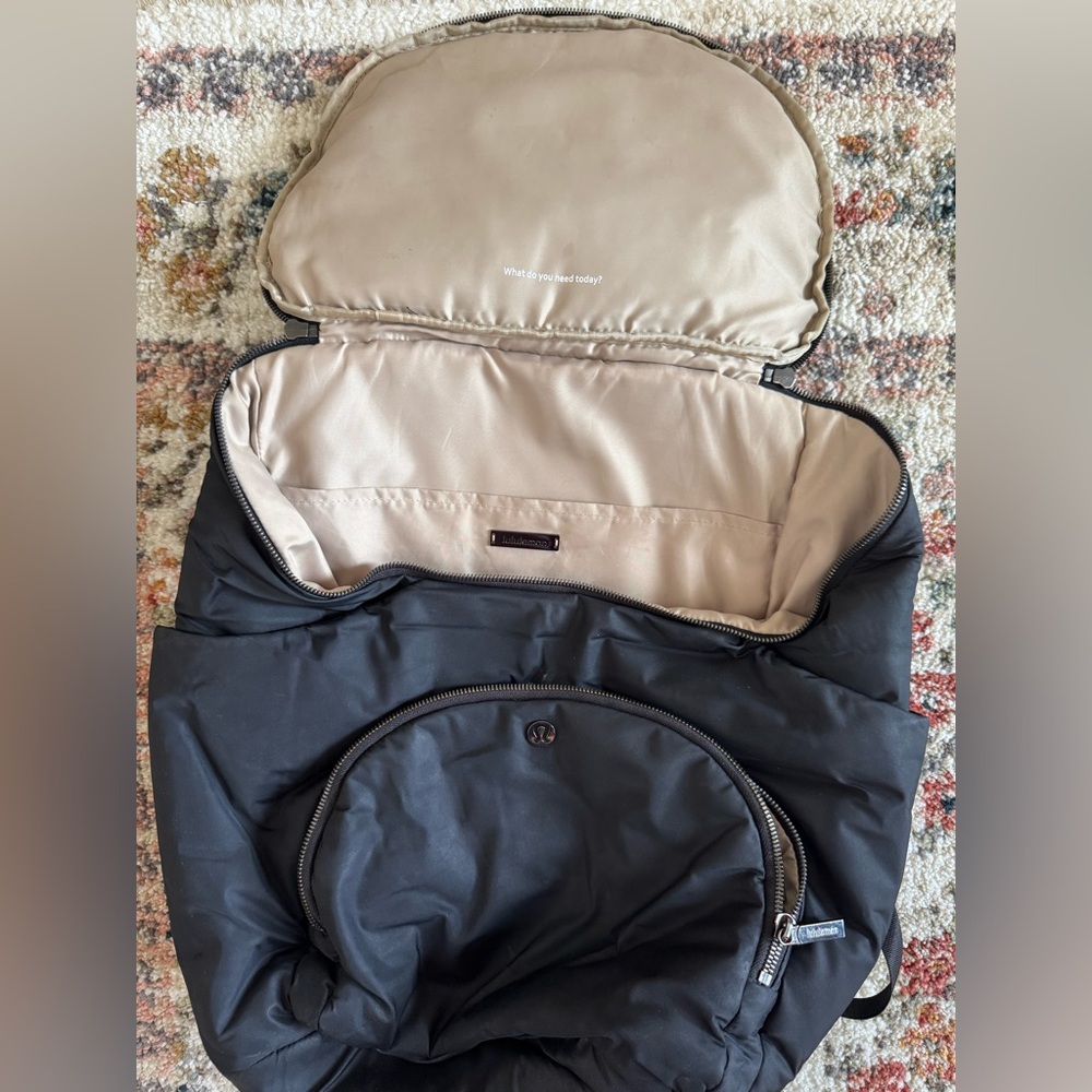 Lululemon Black Diaperbag - Picture 8 of 9